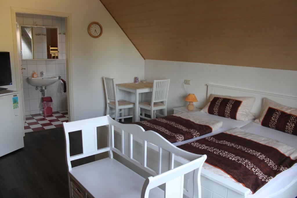 Hotel Krone Kappel Rum bild